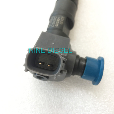 Densoの元のディーゼル注入器トヨタ23670-0E020 2GD Hilux Revo 2.4L